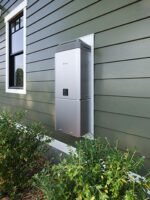 Rinnai RX Series 11.1 GPM 199,000 BTU Indoor Outdoor Condensing Tankless Water Heater with Integrated Pump - RXP199IN - Image 5
